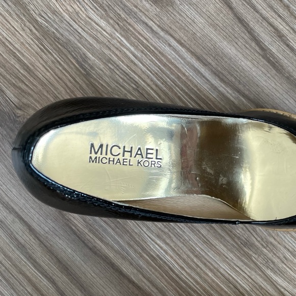 MICHAEL KORS Julian Black Patent Leather Wooden Heels | 7 - Picture 7 of 9